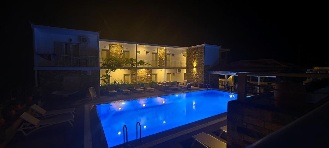 Hotel Nereides Patitiri  Bagian luar foto