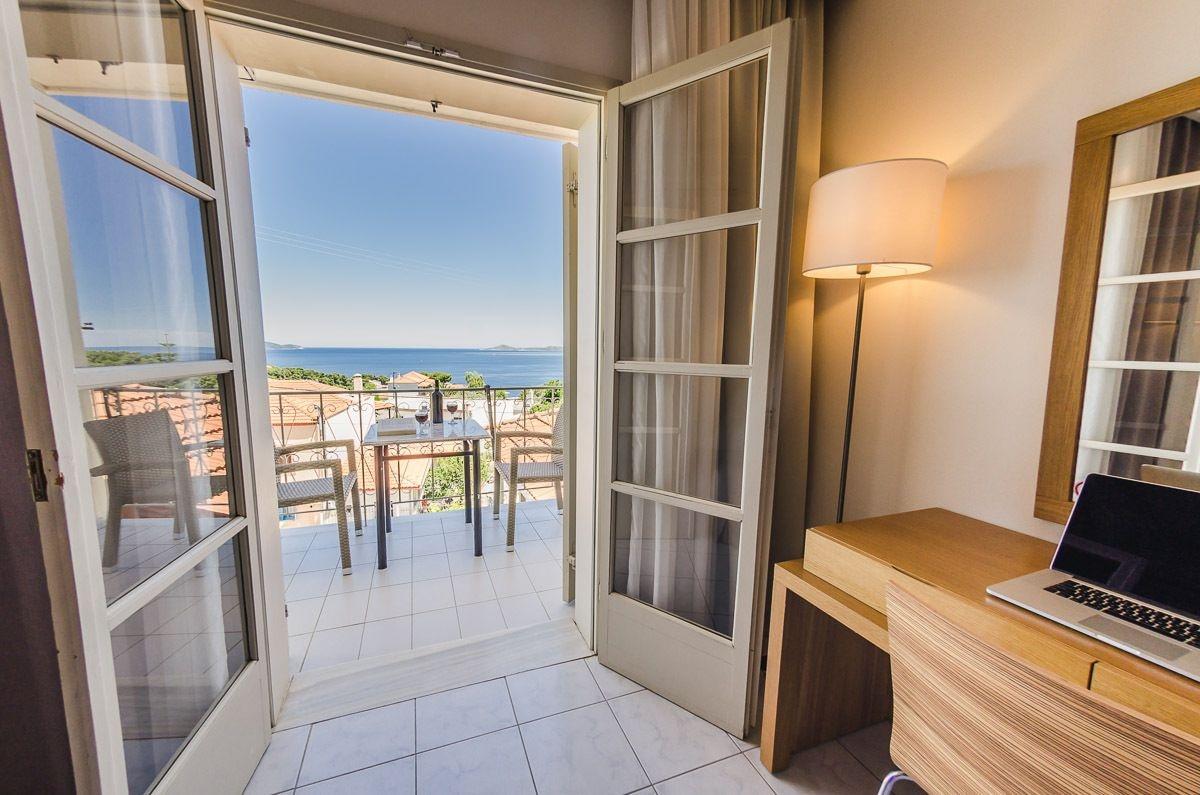Hotel Nereides Patitiri  Bagian luar foto