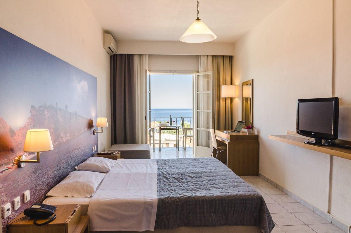 Hotel Nereides Patitiri  Bagian luar foto