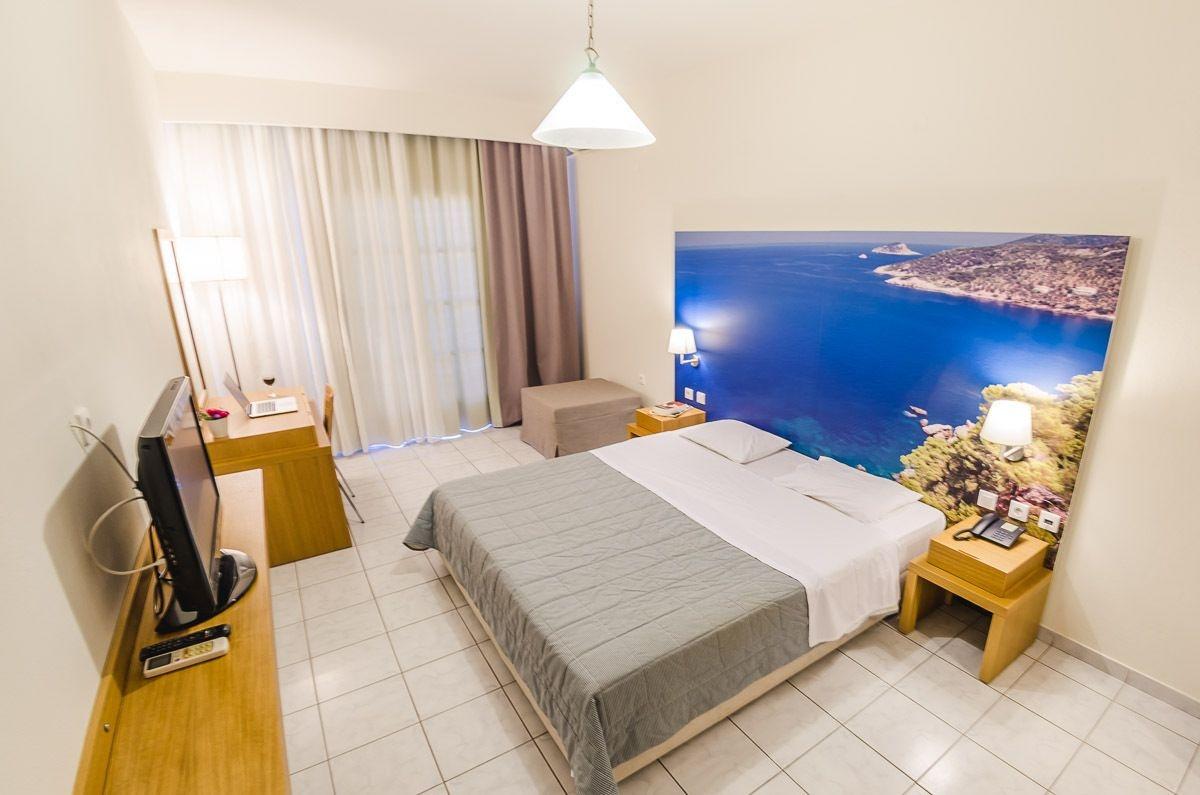 Hotel Nereides Patitiri  Bagian luar foto