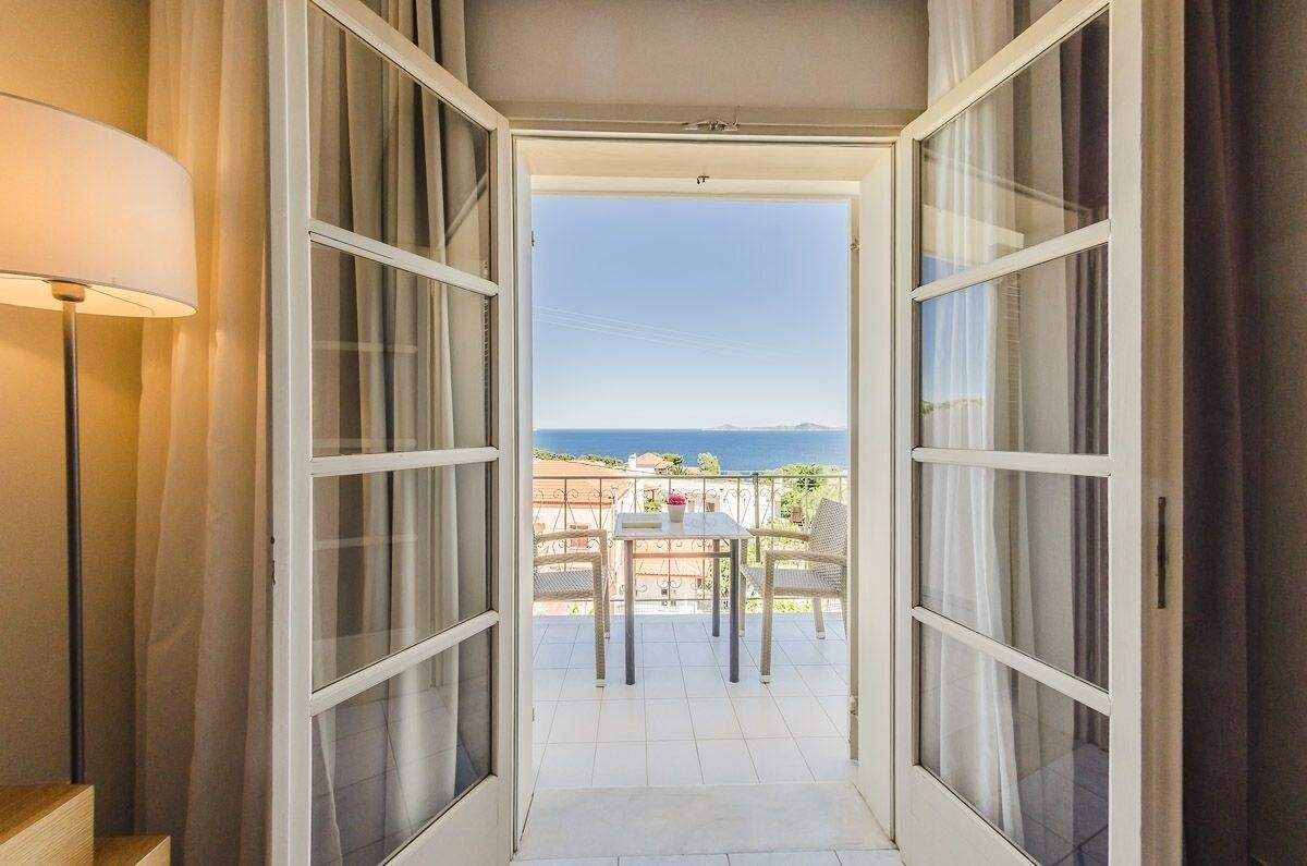 Hotel Nereides Patitiri  Bagian luar foto