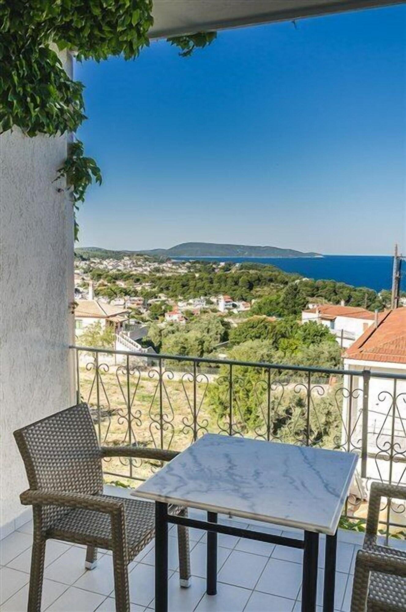 Hotel Nereides Patitiri  Bagian luar foto