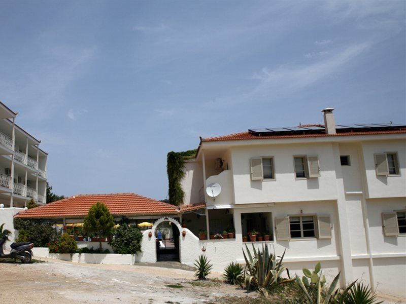 Hotel Nereides Patitiri  Bagian luar foto